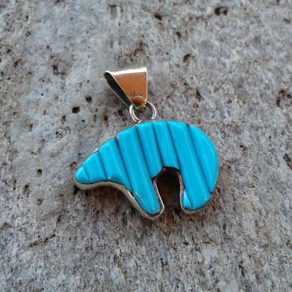 Sterling silver reversible bear fetish pendant - Picture 2 of 8